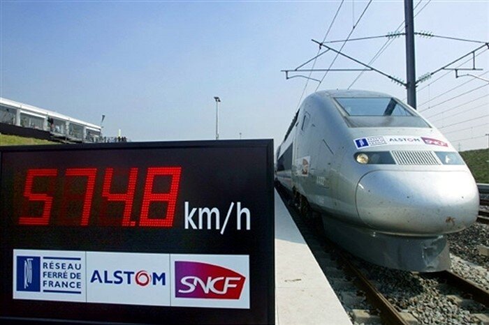 французский поезд Alstom TGV в 2007 году стал обладателем мирового рекорда скорости