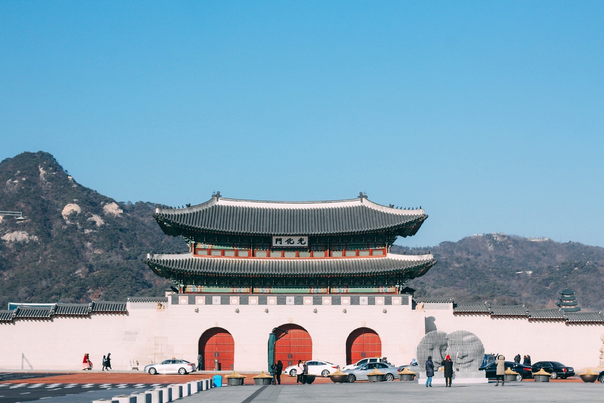 Photo by pan zhen on Unsplash