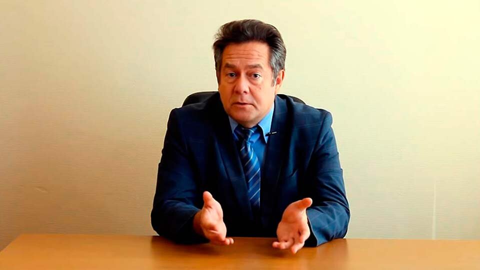 - Владимир Владимирович вы совсем всех нас за дураков держите, да? Зря! Народ докажет вам, что вы ошибаетесь.