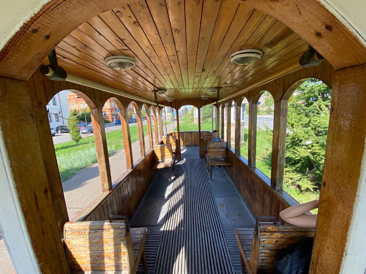 Ретро-трамвай внутри