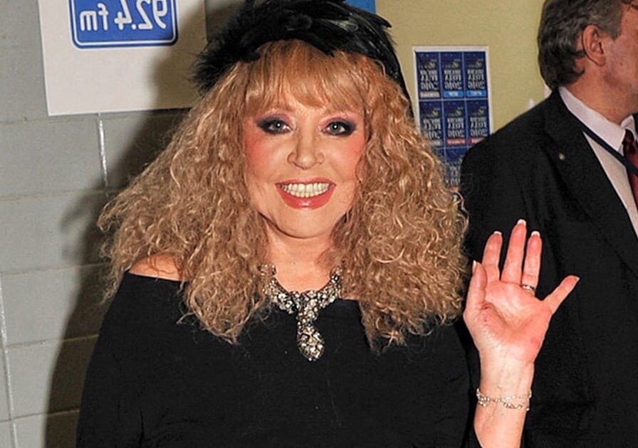 Пугачева разводится. Максим галкин и алла пугачева молодые. Алла пугачёва фото. Алла пугачёва и максим галкин. Пугачева разводится.