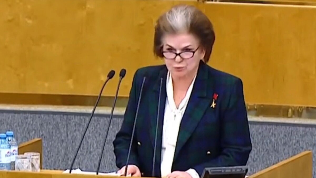 В марте прошлого года Терешкова предложила дать возможность Владимиру Путину вновь избираться на пост президента после вступления в силу поправок к Конституции. В народе это стало называться обнулением. 