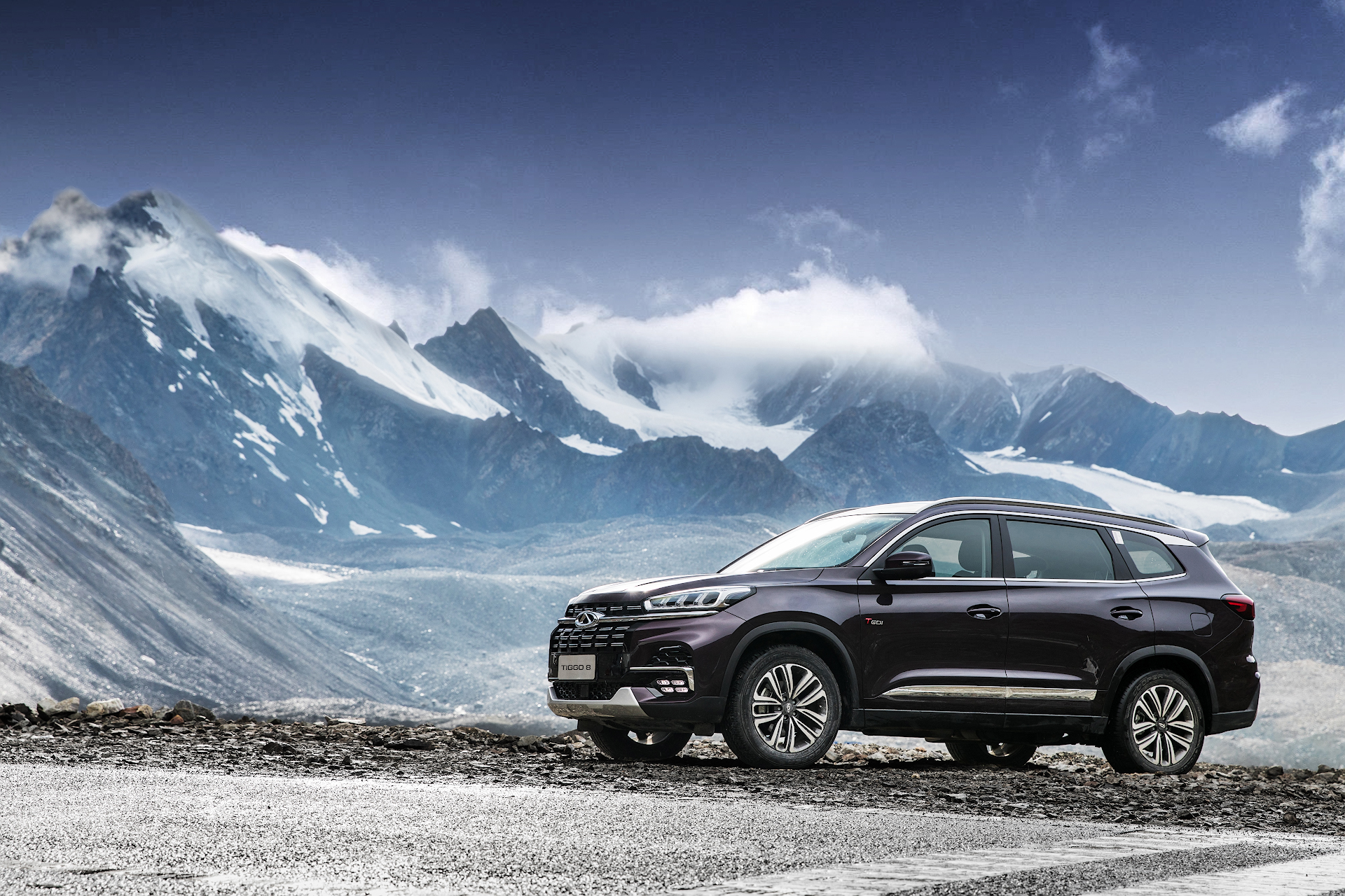 Рестайлинг и панорамная крыша для кроссовера Chery Tiggo 81