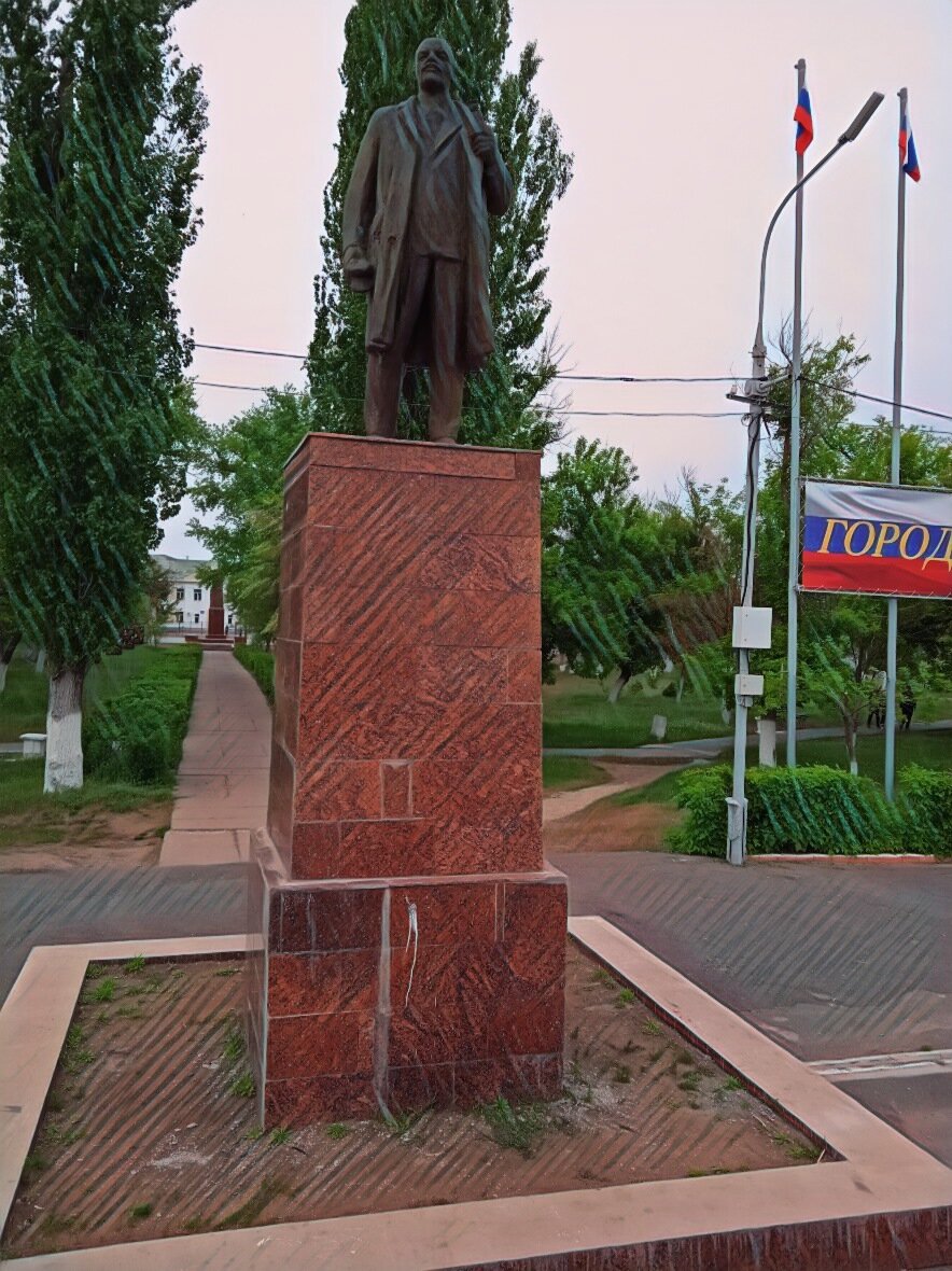 Памятник Ленина, Владимира Ильича Ульяновна