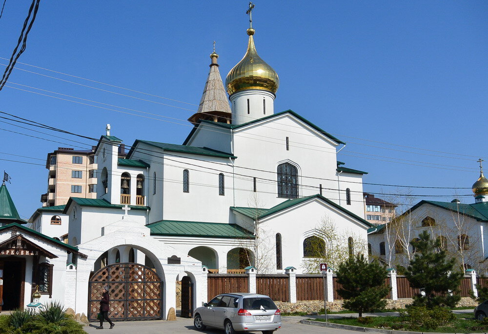 Храм на ленина анапа. Храм Саровского Анапа. Серафима Саровского Анапа. Храм Серафима Саровского Краснодар.