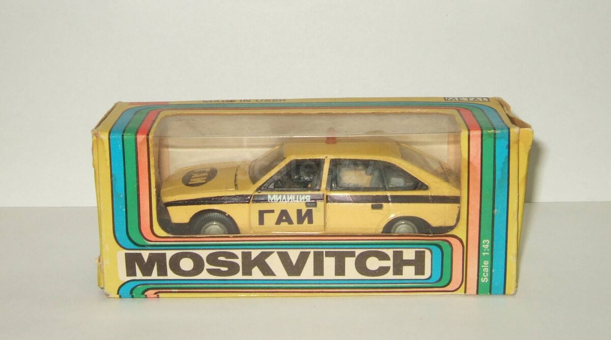 Москвич 2141 ГАИ в наиболее раннем варианте исполнения, можно считать пробным или околозаводским ("матрешка").