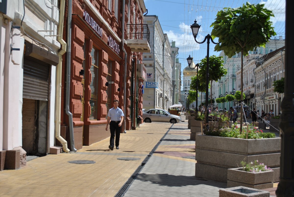    Хабиров предложил благоустраивать площади без перекапывания асфальта