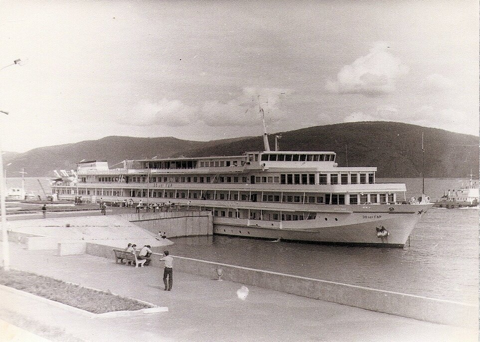 Примерно так это выглядит на пленке моей памяти.