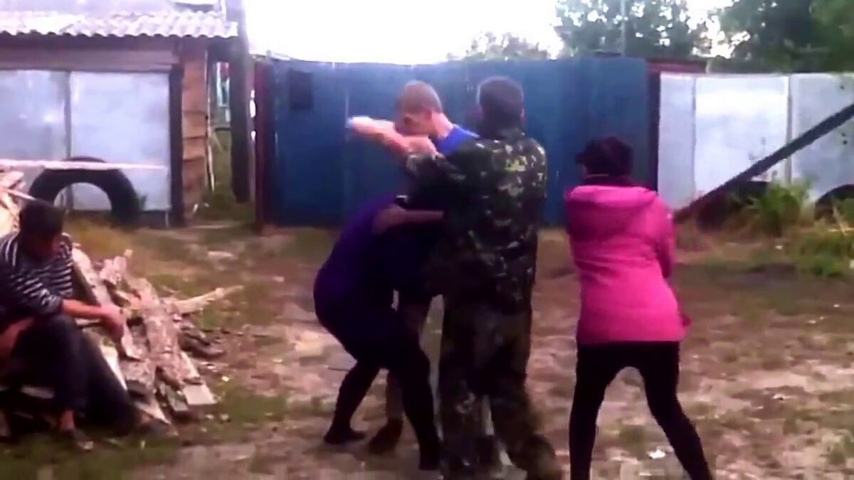 Жена в ночном клубе. Драка с женой. Две девушки дерутся. Драка с женой. Драка с женой.