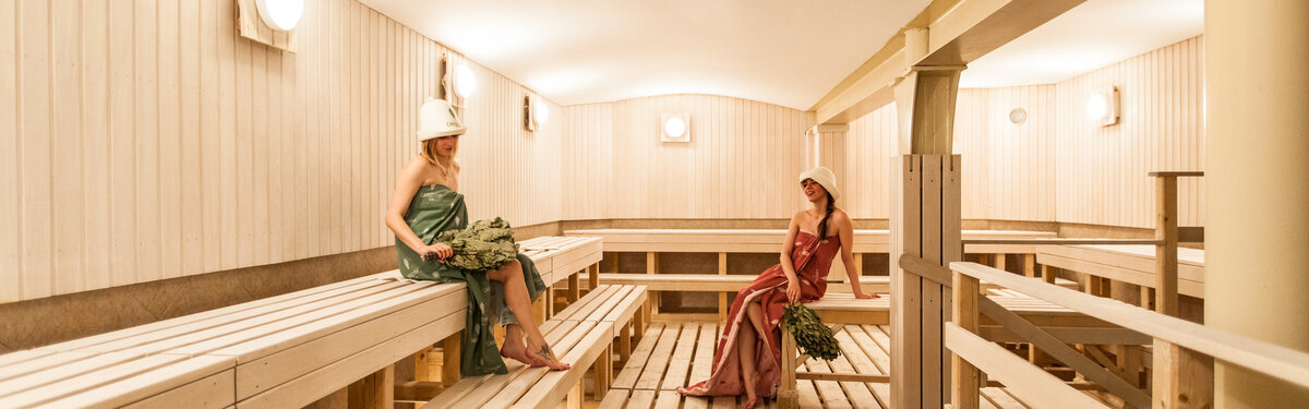 общая сауна. варшавские бани женское отделение. совместная баня для мужчин и женщин. общие бани в москве для женщин. сандуны баня парилка.
