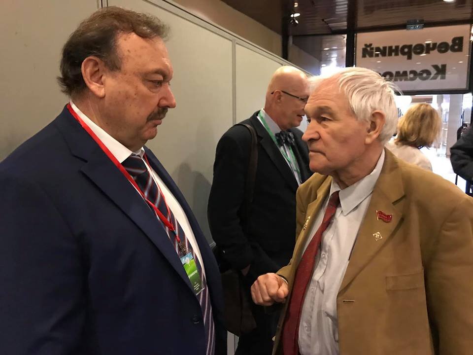 Михаил кравец тренер. 19 января отставка воробьева. Илья воробьёв тренер кхл. Девочка угрожает воробьеву. 19 января отставка воробьева.