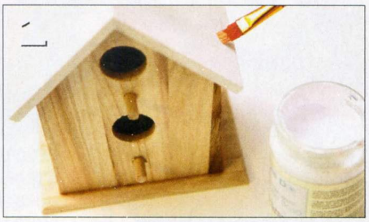 2.Из рисовой бумаги, с помощью ножниц вырезаем нужные элементы.