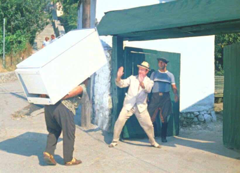 Кадр из фильма "Кавказская пленница"                              