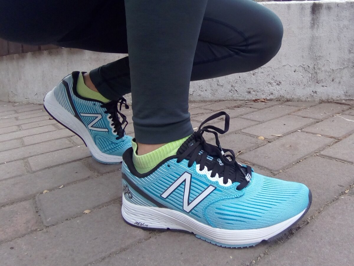 New Balance 890v6