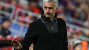 Фото: mir24.tvБывший наставник «Манчестер Юнайтед» без футбола с прошлого года. Он покинул «красных дьяволов» в декабре 2018-го. И теперь понял, что скучает по большому футболу!
