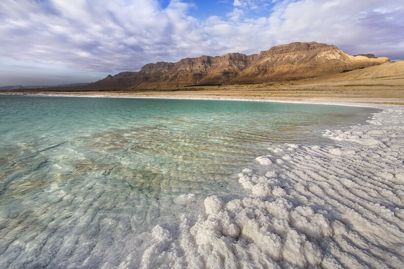 Мертвое море – это на самом деле озеро, находящееся между Иорданией, Израилем и Палестинской автономией.