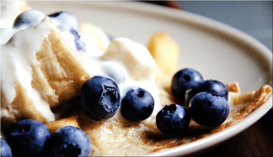 Если древняя женщина находила дерево со спелыми плодами, самым разумным для неё было съесть как можно больше.