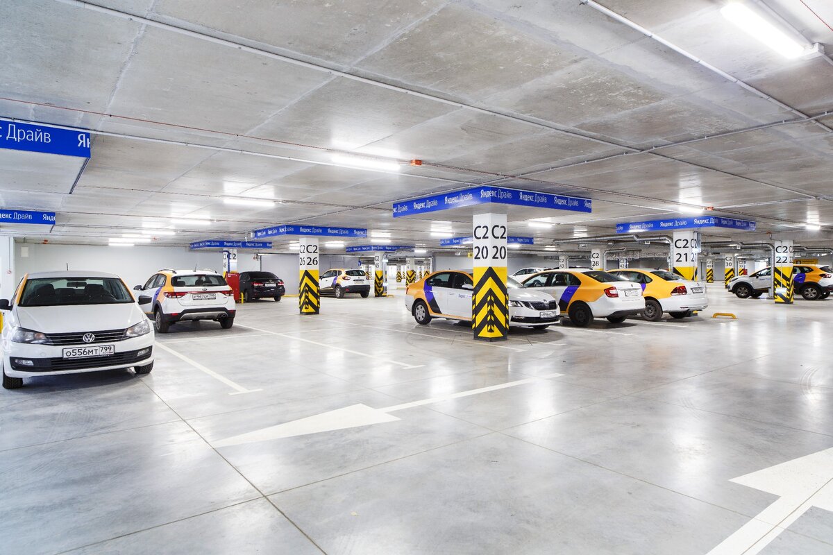Рейтинг парковок шереметьево. Стоянка в терминале с шереметьево. Скайпоинт шереметьево парковка. Шереметьево терминал b парковка. Стоянки аэропорт шереметьево.