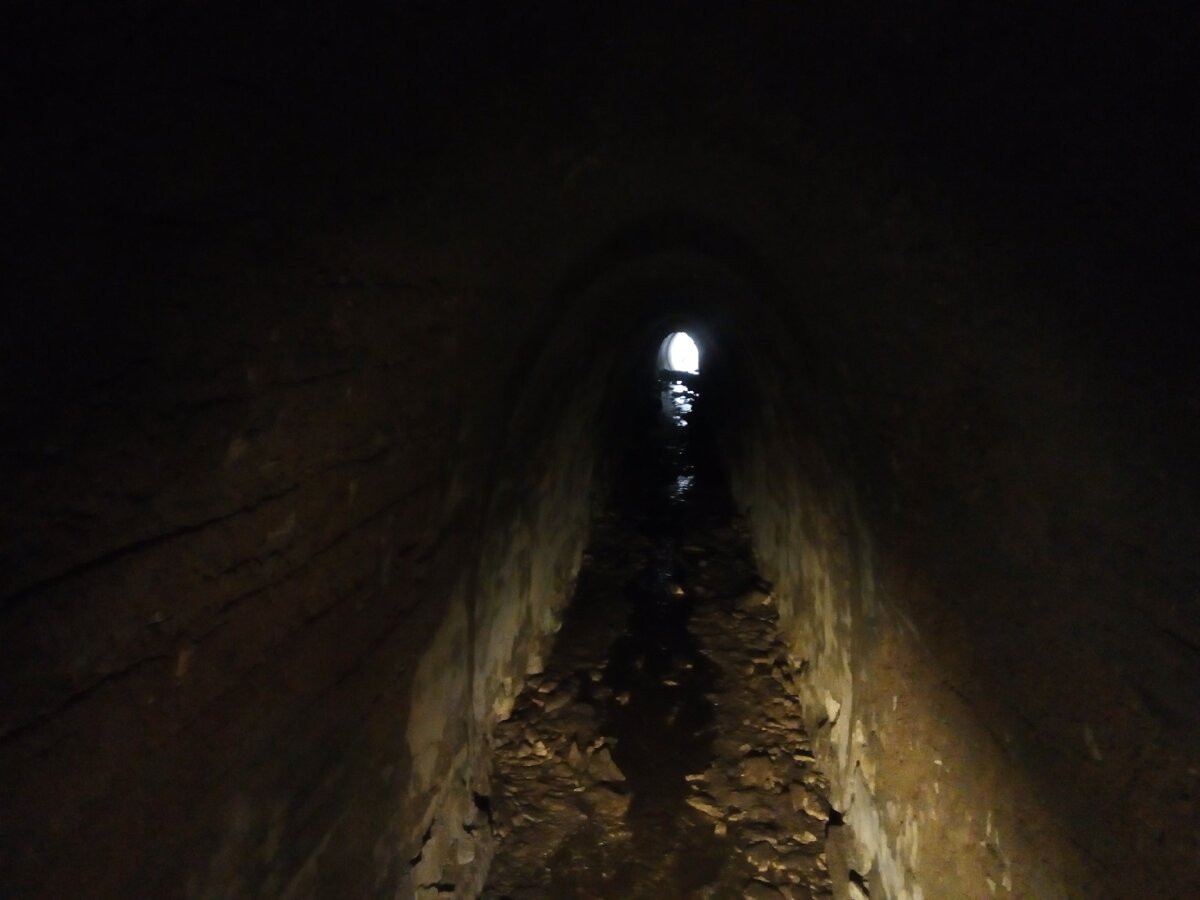 Один в заброшенное подземелье под старинными ЖД путями \ Пауки и эко-система
