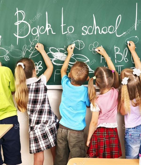 https://st.depositphotos.com/1000260/2903/i/950/depositphotos_29032185-stock-photo-children-writing-on-blackboard.jpg