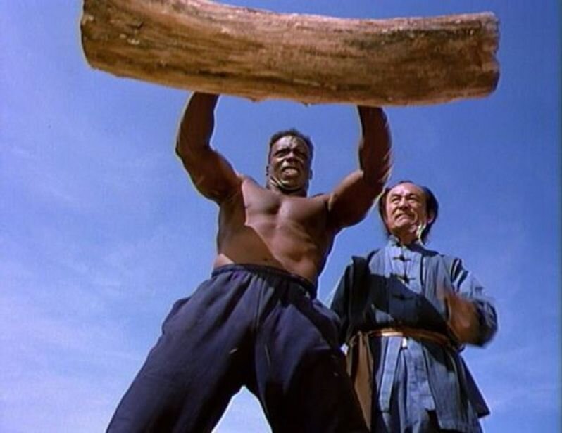 Билли Блэнкс в фильме "Когти орла" 1992 год