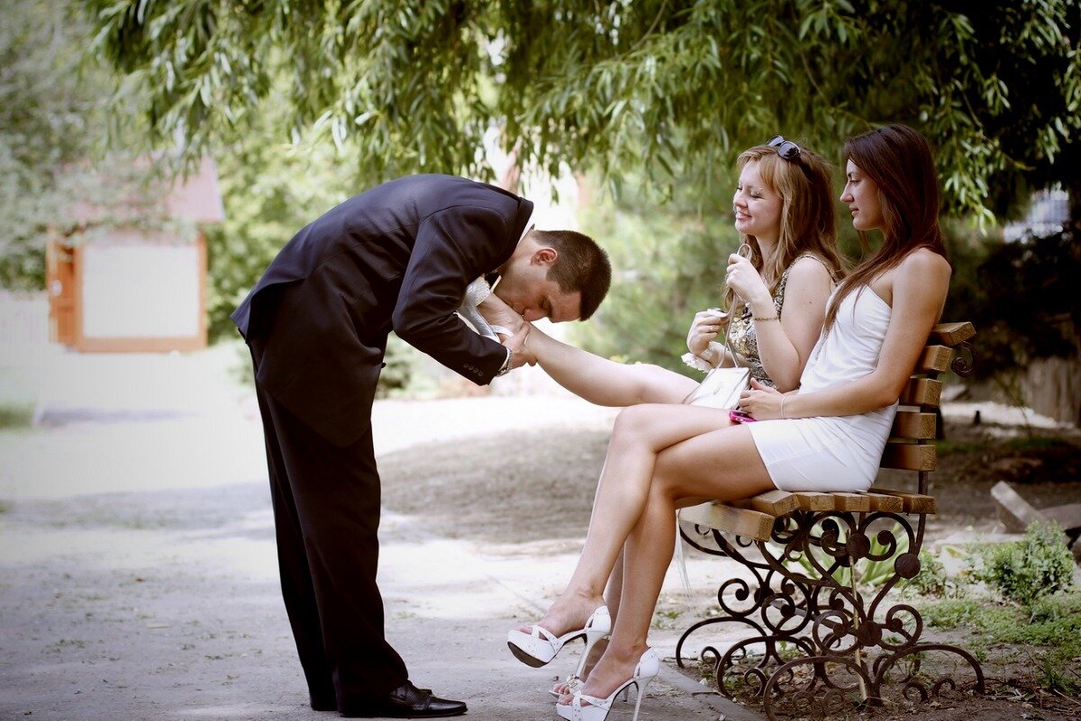 Момент перехода грани дружелюбия.