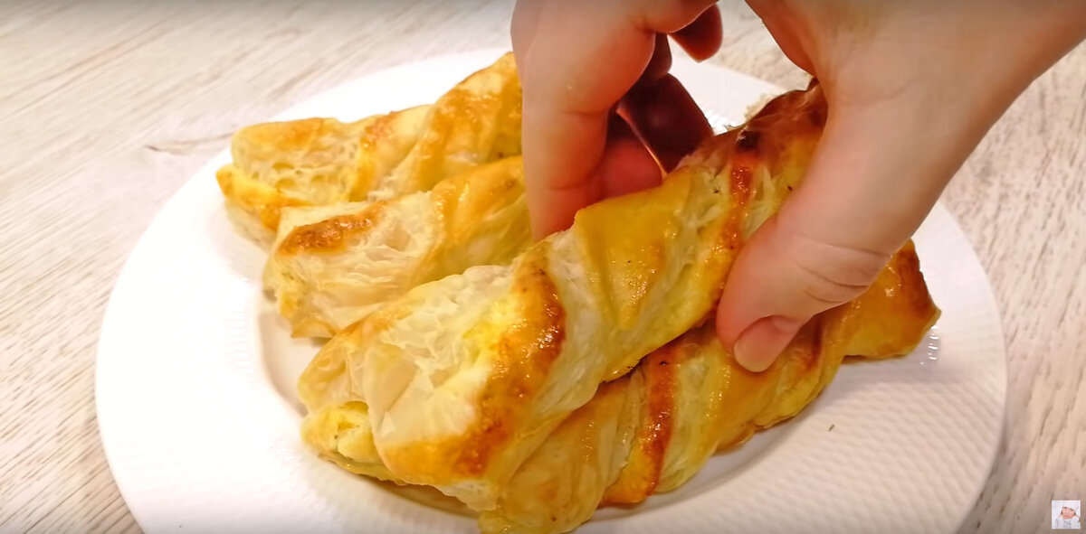 Нежные, ароматные творожно-сырные палочки за 20 минут понравятся абсолютно всем!