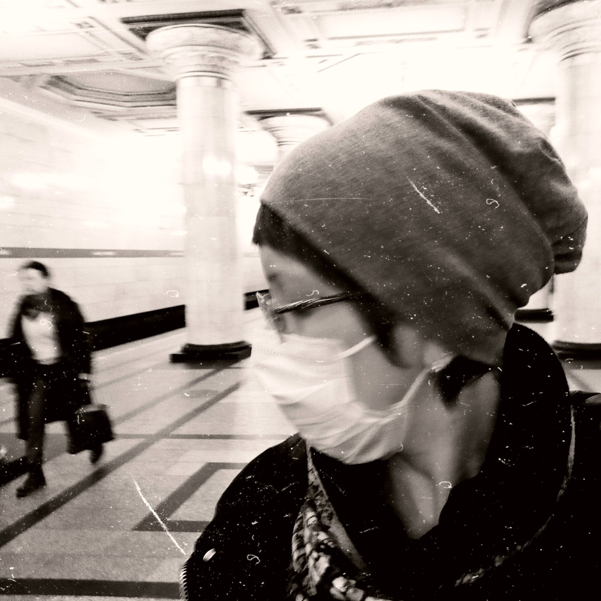 Лучше в маске