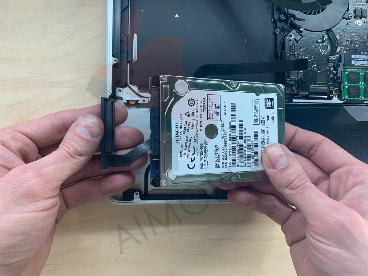 Переходник для накопителей 2,5" в Mac Pro. C20-00 установка SSD. Vpceb3m1r. Где находится Винчестер на MACBOOK Pro 2016. Не видит установленный ssd