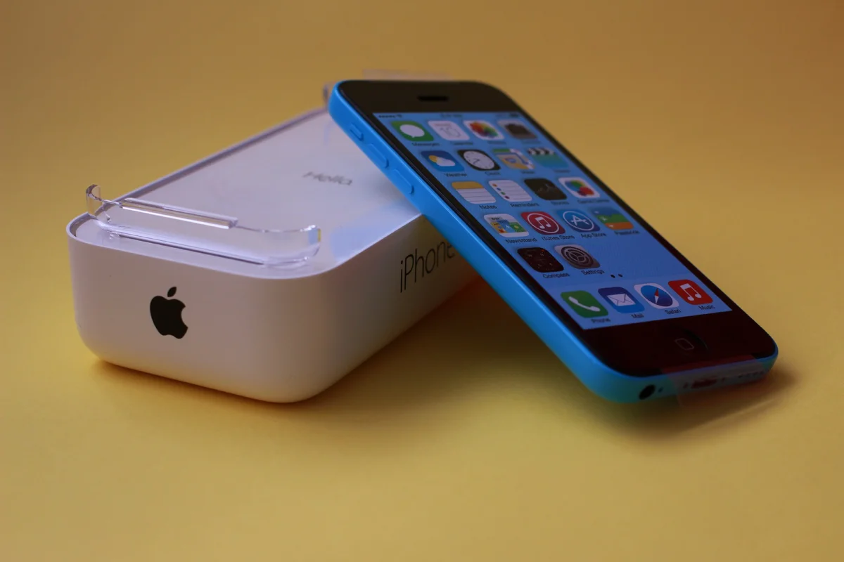 Дешевые айфоны в москве оригинал. Apple iphone 5c. Apple iphone 5. Айфон 5 ц. Iphone 5c Blue.