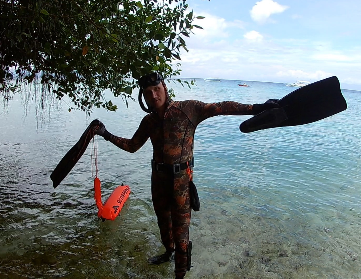 Дори готов к погружению...                                                                                     Инстаграм dory_panic