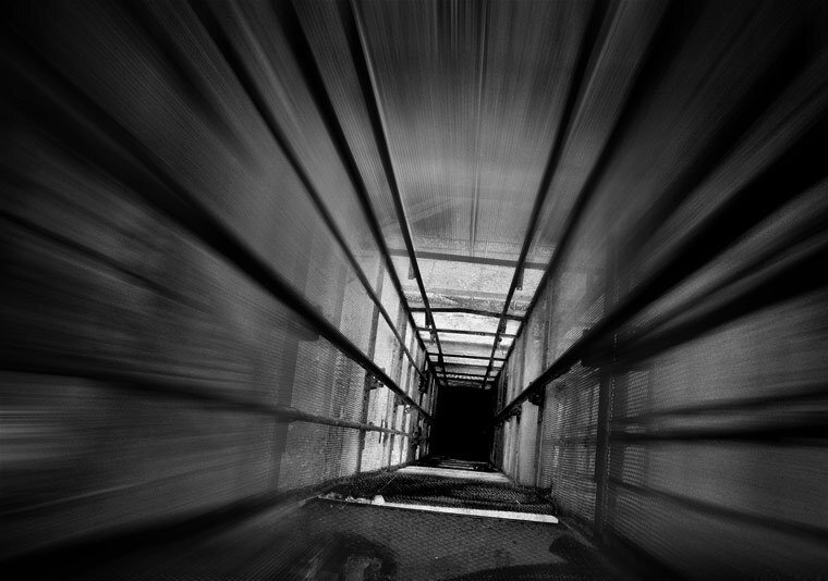                           Шахта лифта уходит ниже 1-го этажа на 1,2 - 1,5 метра