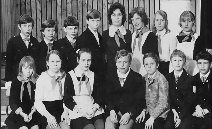 Школьное фото.