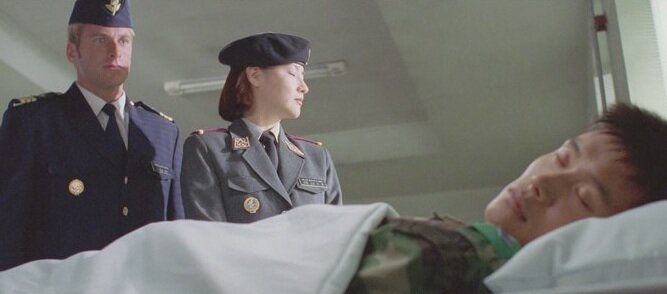 Кадр из фильма "Объединенная зона безопасности"