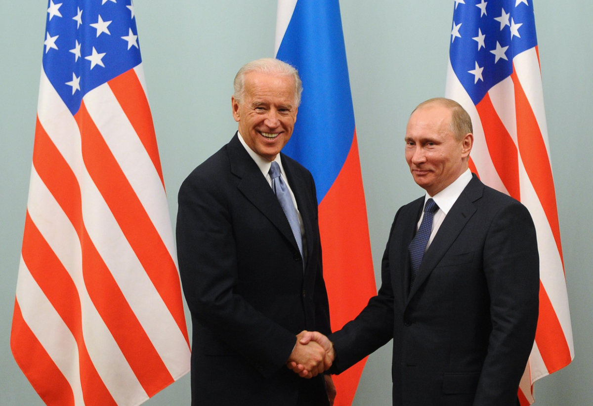 Встречи былых лет. https://www.globalpolitics.se/usa-diplomati-biden-kallar-putin-for-mordare-vill-sedan-traffa-honom-i-wien-och-infor-snabbt-harda-sanktioner-utan-belagg/