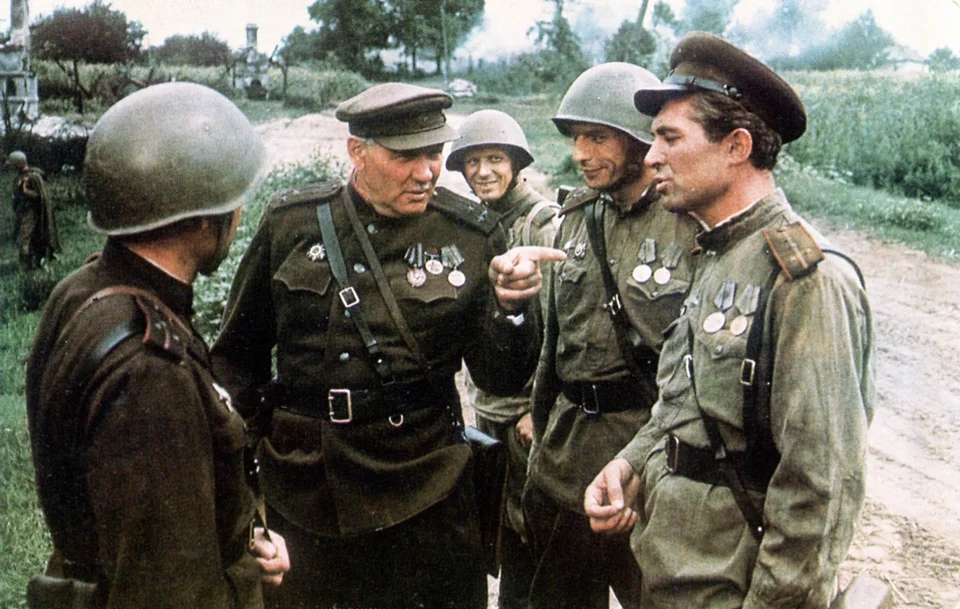 Кадр из фильма “Освобождение. Огненная дуга”