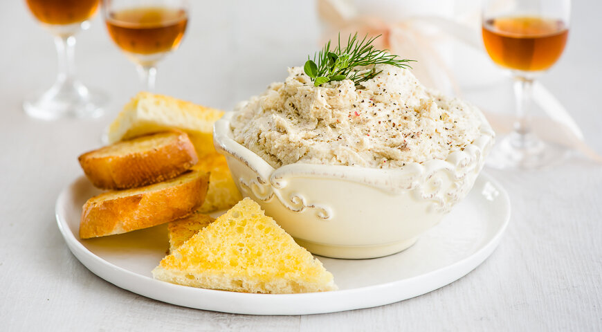 Больше рецептов паштетов см. на www.gastronom.ru