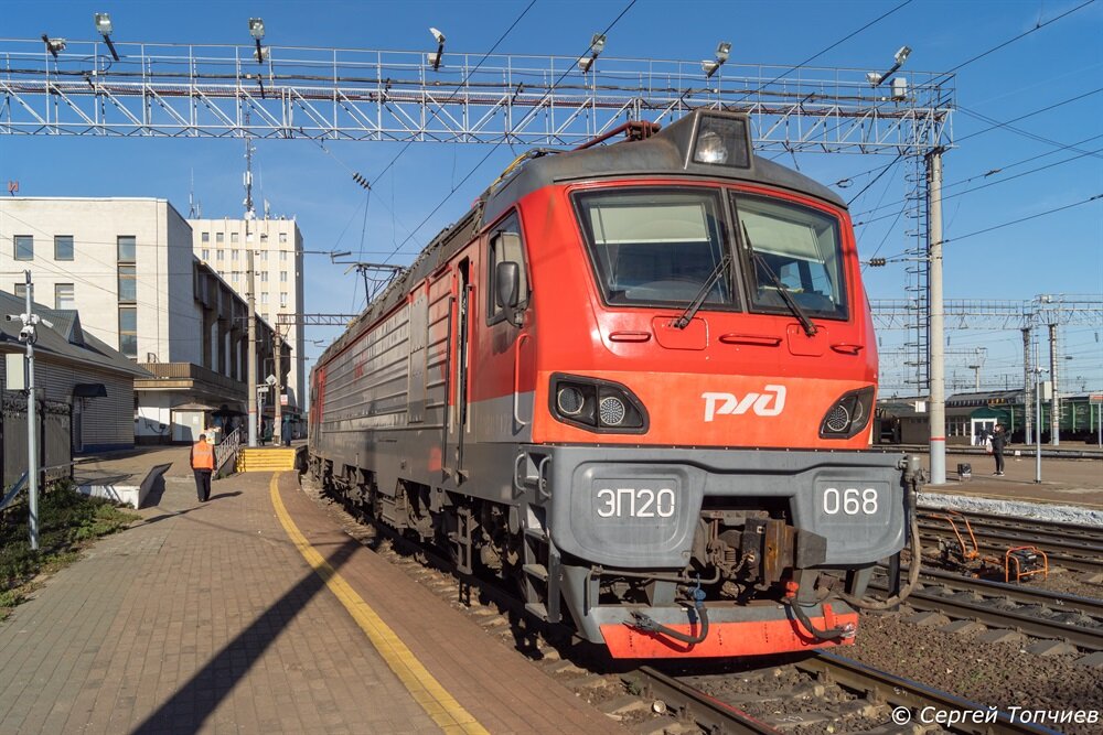 Фото нашего поезда на станции утром