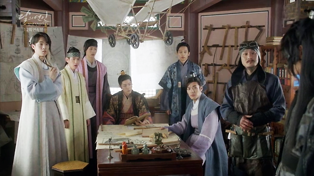 Кадры к дораме "Лунные влюблённые: алые сердца Корё" 