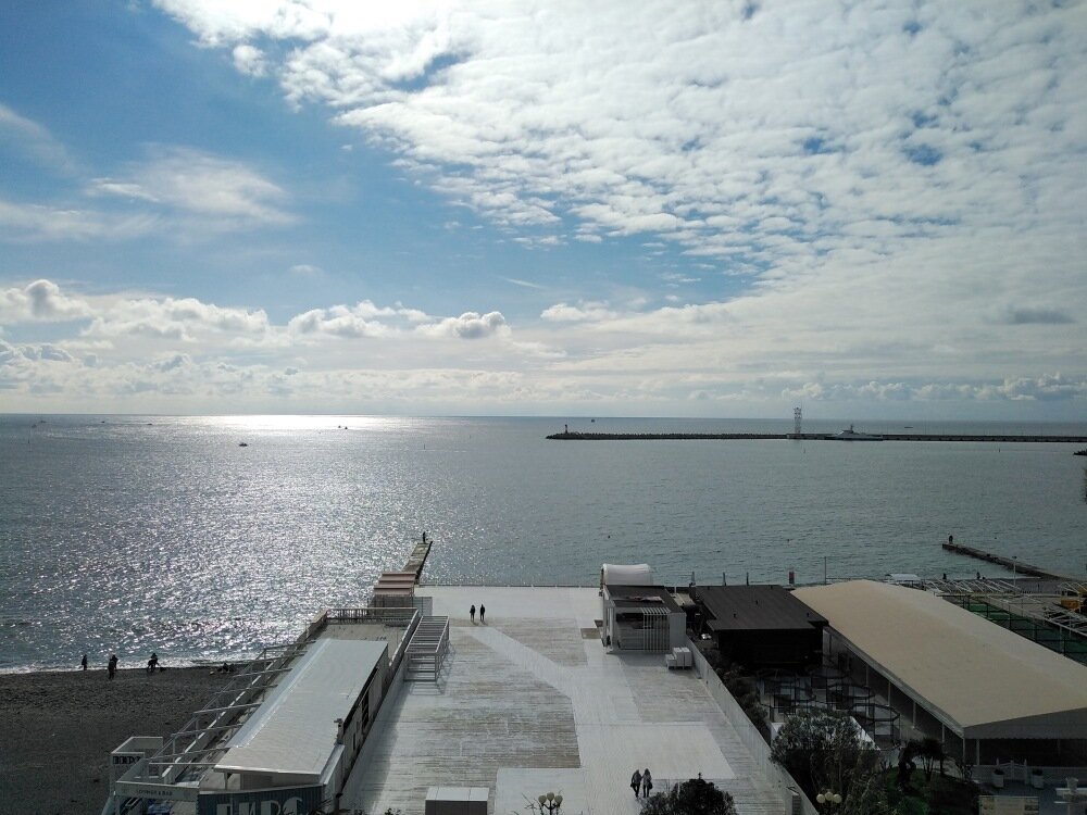 Сочи, февраль 2022г. Смотровая площадка напротив отеля Пуллман. Фото автора