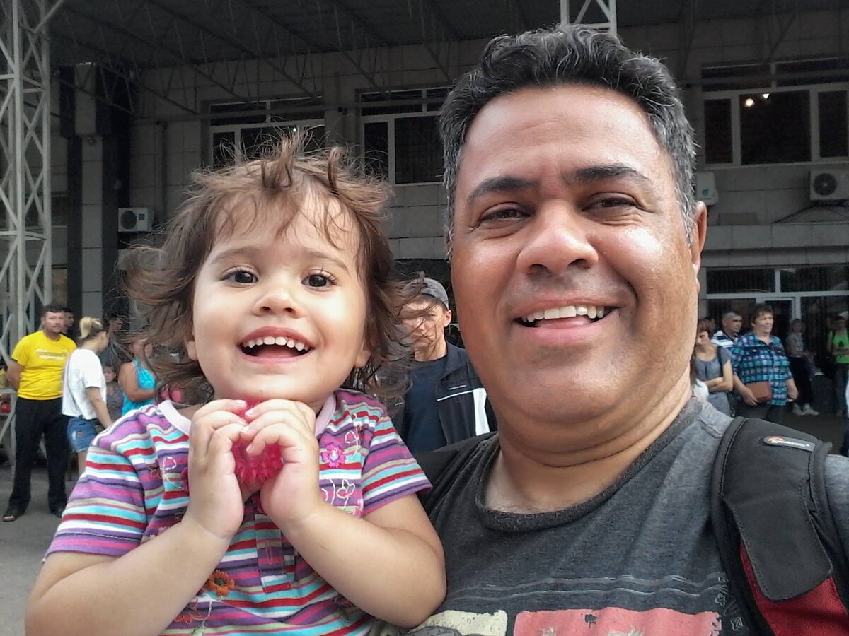 Адриано Виейра и его дочь Иви. Фото из личного архива