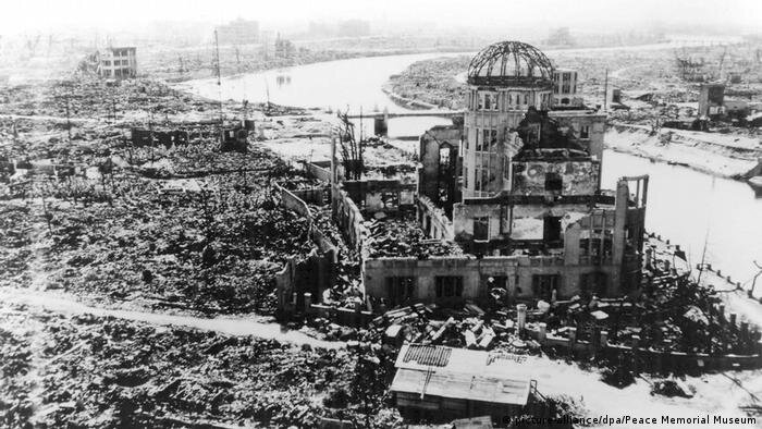 www.dw.com/ru/glavnyj-nachalnik-atomnoj-bomby/a-54423270
