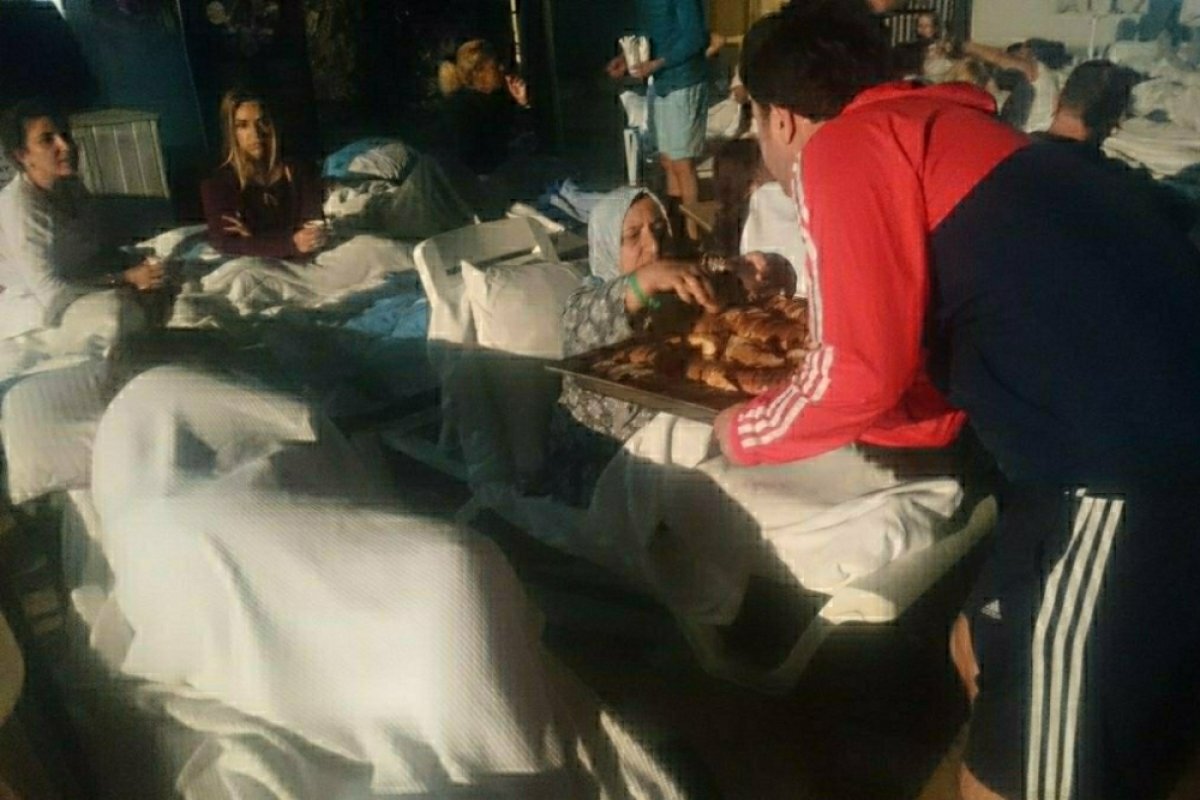    Весь мир сочувствует жителям Турции.