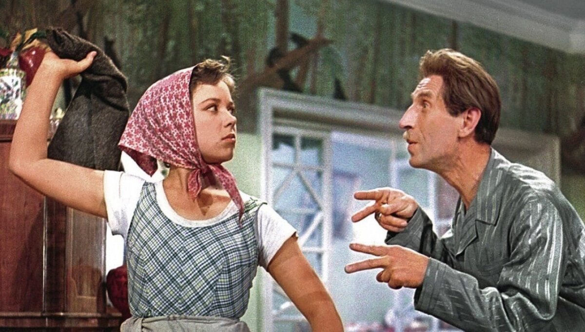 Кадр из кинофильма «Девушка без адреса». 1957