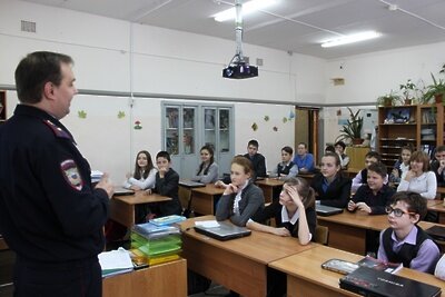    Открытый урок полицейских в Волоколамске ©сайт ГУ МВД по МО