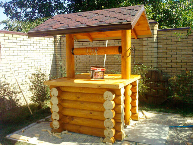 Домик колодезный