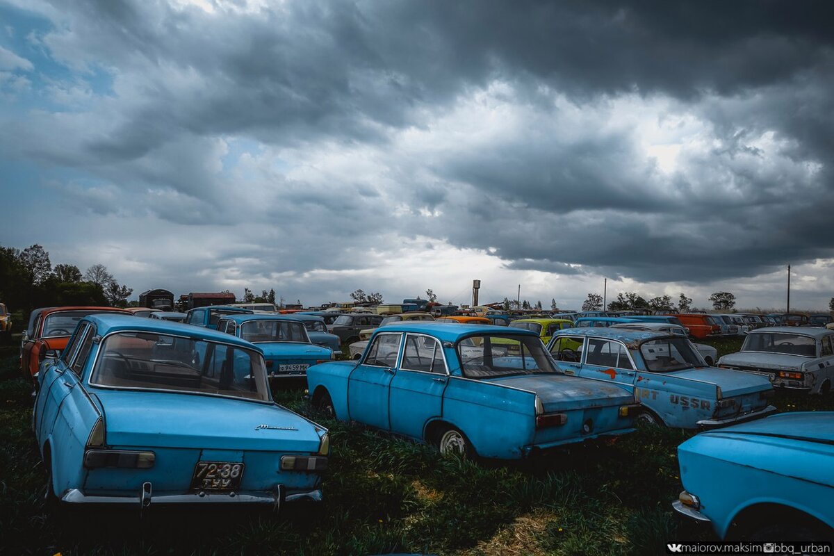 Автосвалка москвичей