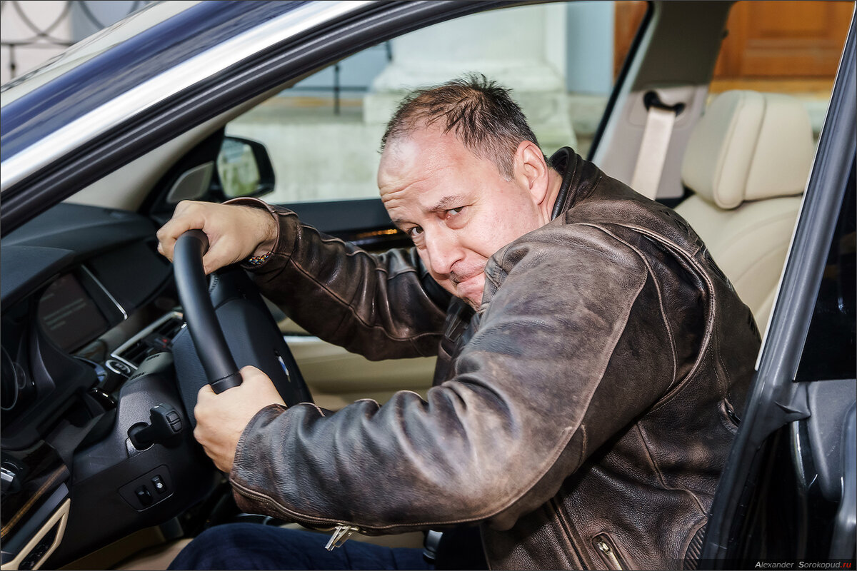 водитель. нервный водитель. сильнее лени. испуганный водитель. никита небылицкий серебряный.
