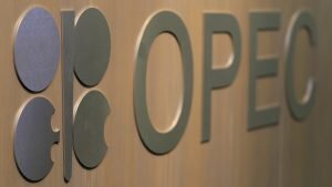 По заявлению агентства Bloomberg со ссылкой на делегатов из OPEC, знакомых с ситуацией, реальное наращивание добычи государств соглашения OPEC+ может составить 600 тыс баррелей в день и придется оно всего на 5 стран-участниц сделки.