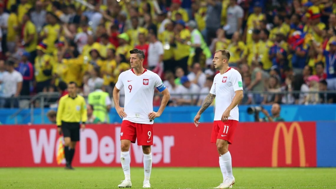 Лидеры сборной Польши Роберт Левандовски и Камиль Гросицки не смогли завести команду. Фото: официальный сайт ФИФА